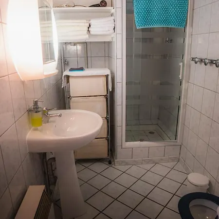 Terrafirma 40m2 Flat With Private 20m2 Terrace On D918 Ideal For Cyclists * Arras-en-Lavedan